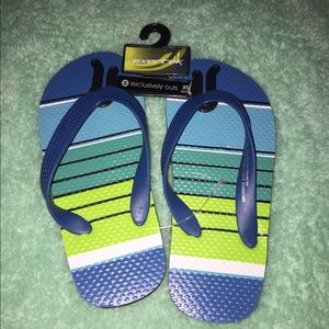Boys NWT flip flops